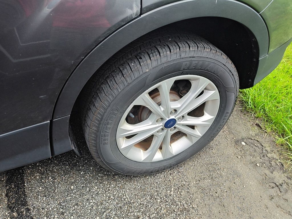 Used 2017 Ford Escape - photo 14