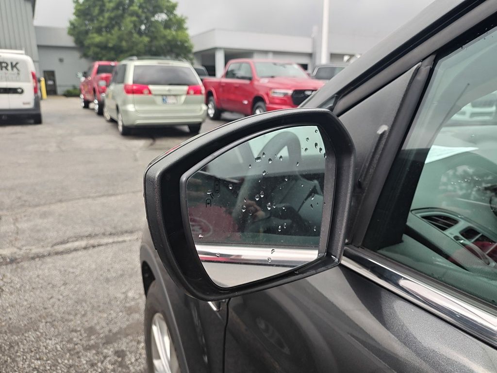Used 2017 Ford Escape - photo 5