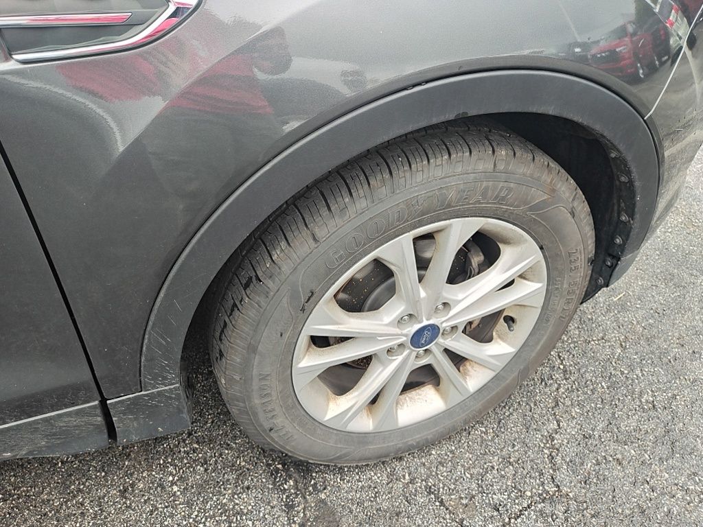 Used 2017 Ford Escape - photo 11
