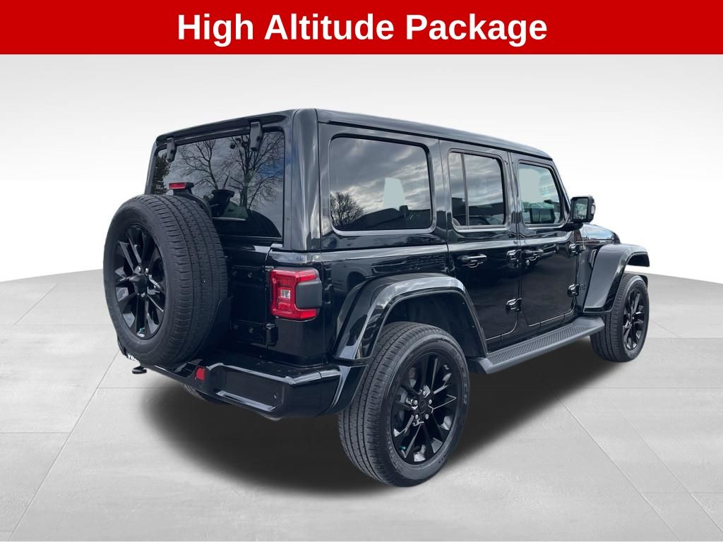 Used 2023 Jeep Wrangler - photo 7