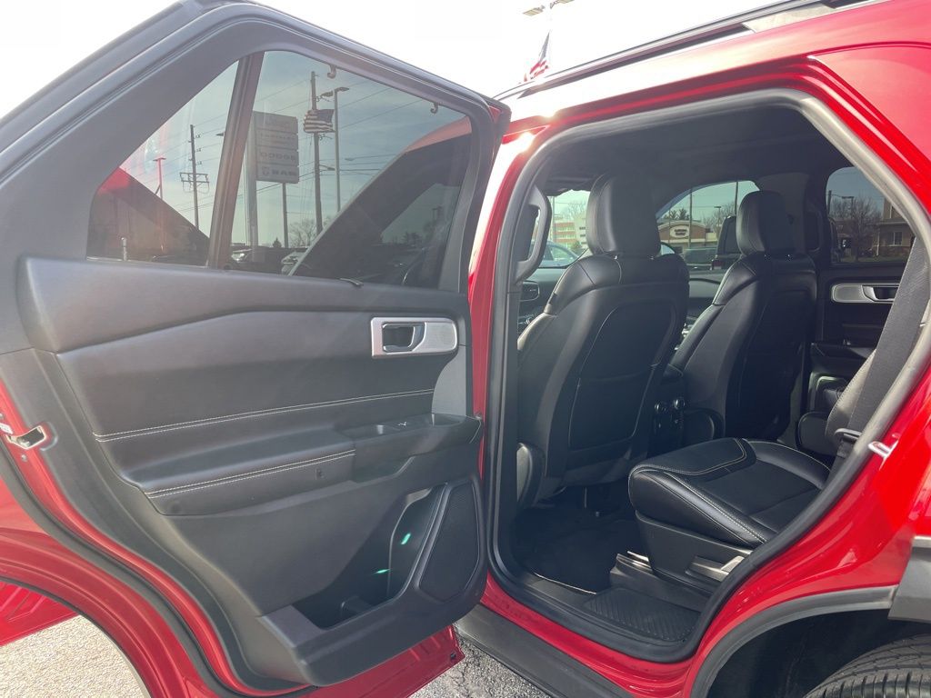 Used 2020 Ford Explorer - photo 32