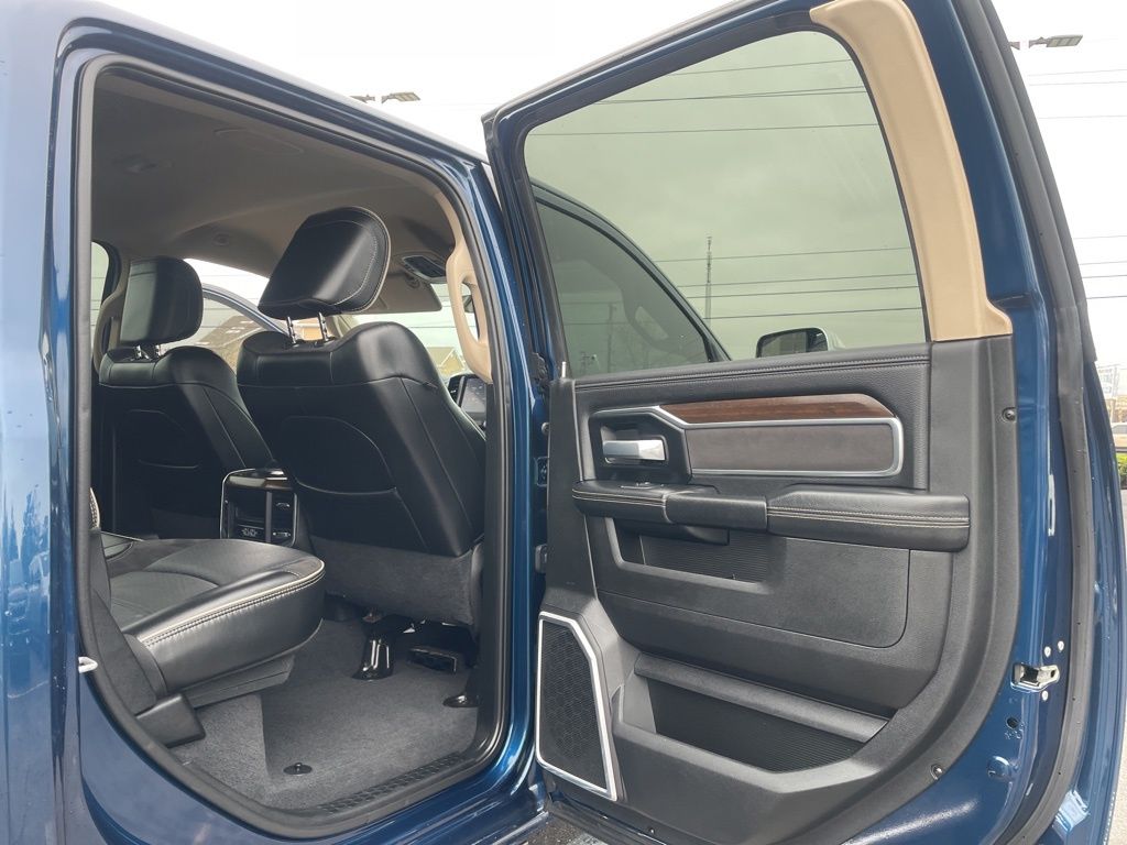 Used 2022 Ram 3500 - photo 35
