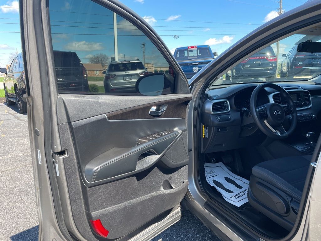 Used 2016 Kia Sorento - photo 17