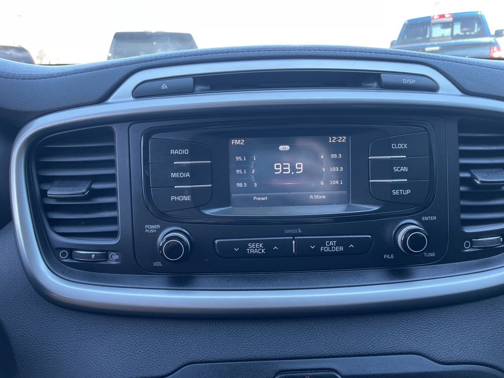 Used 2016 Kia Sorento - photo 27