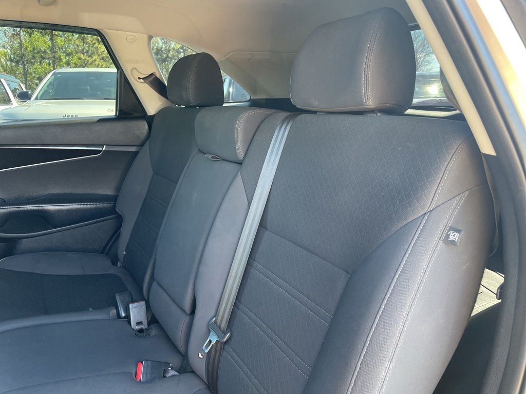 Used 2016 Kia Sorento - photo 32