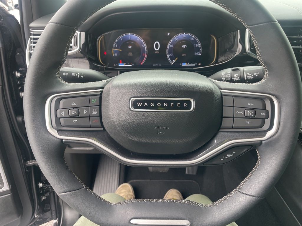 Used 2022 Jeep Wagoneer - photo 24