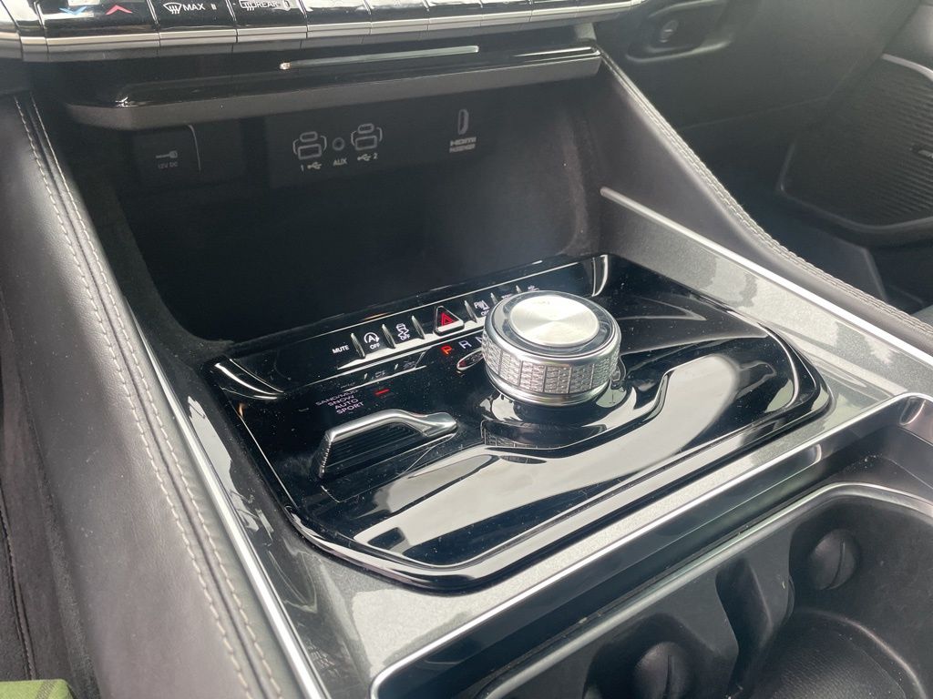 Used 2022 Jeep Wagoneer - photo 31