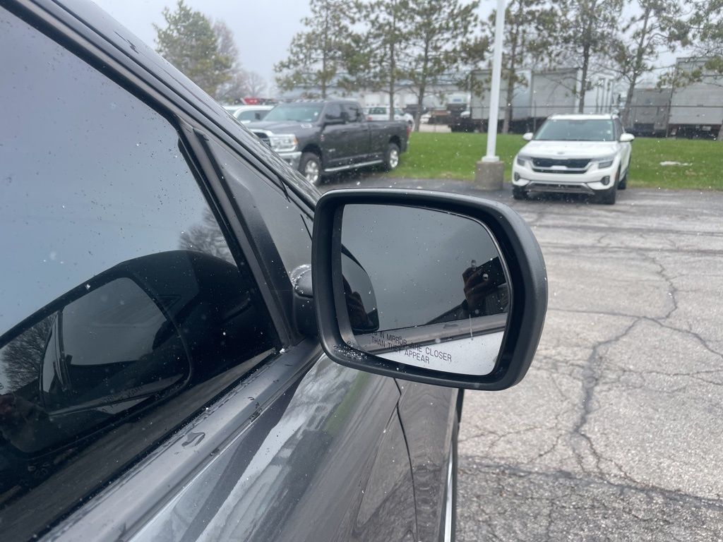 Used 2020 Ford Edge - photo 16