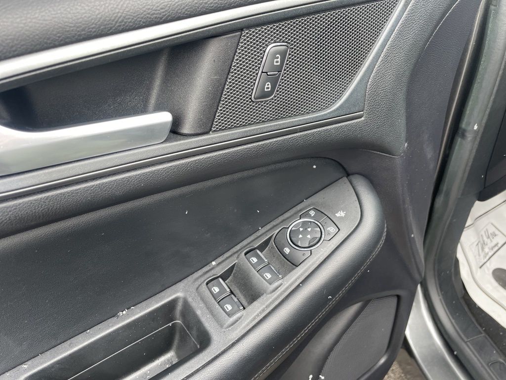 Used 2020 Ford Edge - photo 18