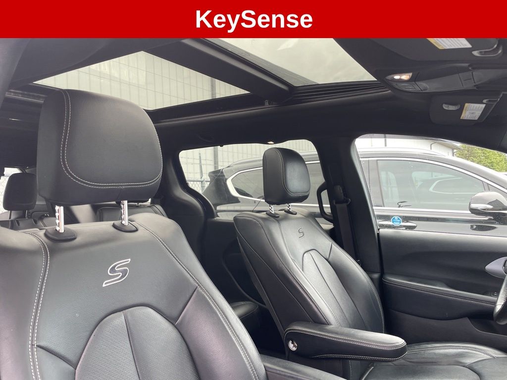 Used 2021 Chrysler Pacifica - photo 15