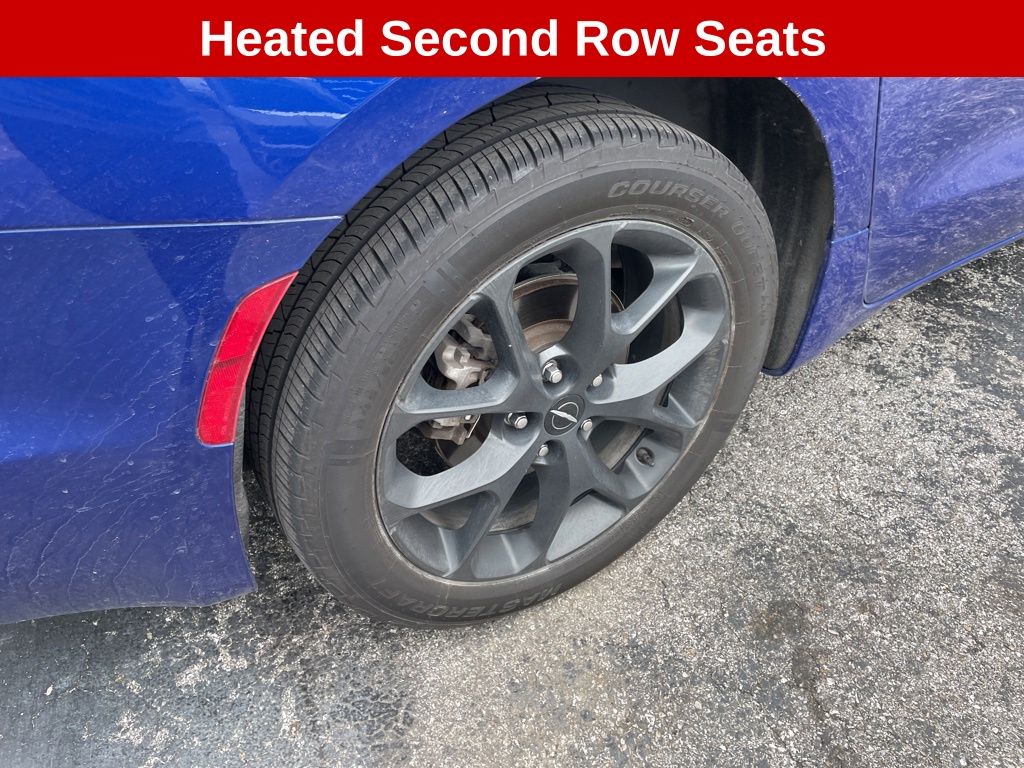 Used 2021 Chrysler Pacifica - photo 11