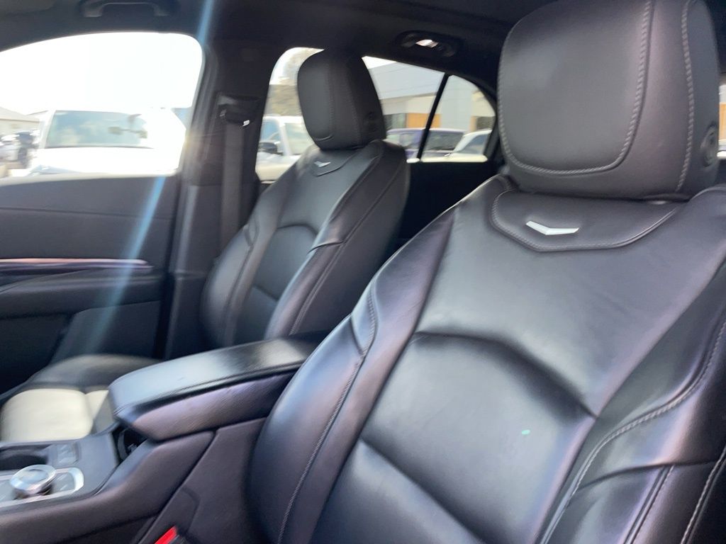 Used 2023 Cadillac XT4 - photo 20