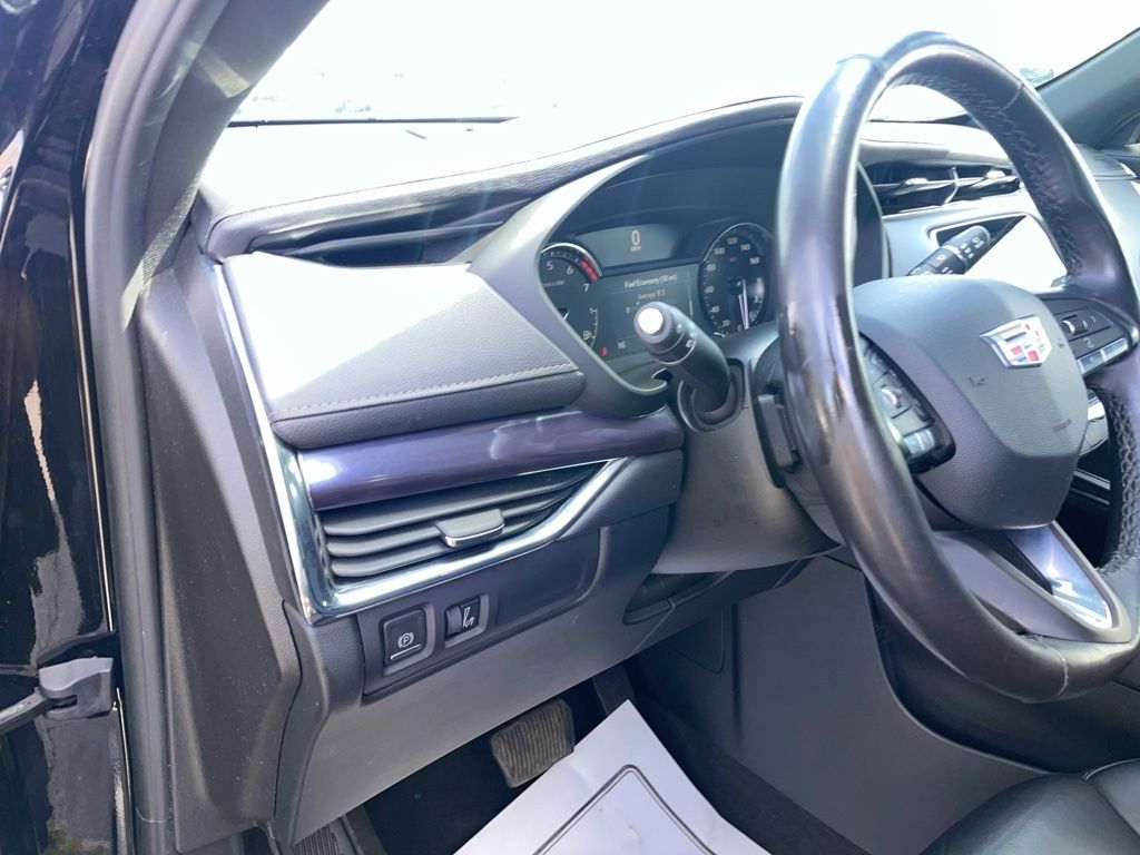 Used 2023 Cadillac XT4 - photo 21
