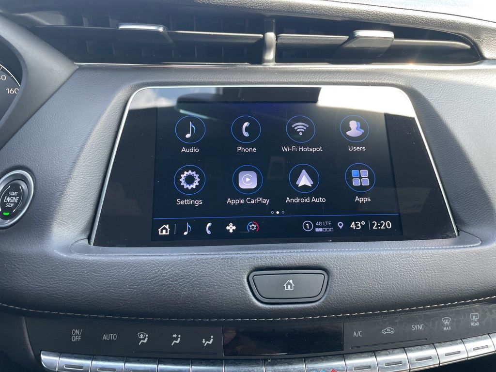 Used 2023 Cadillac XT4 - photo 27