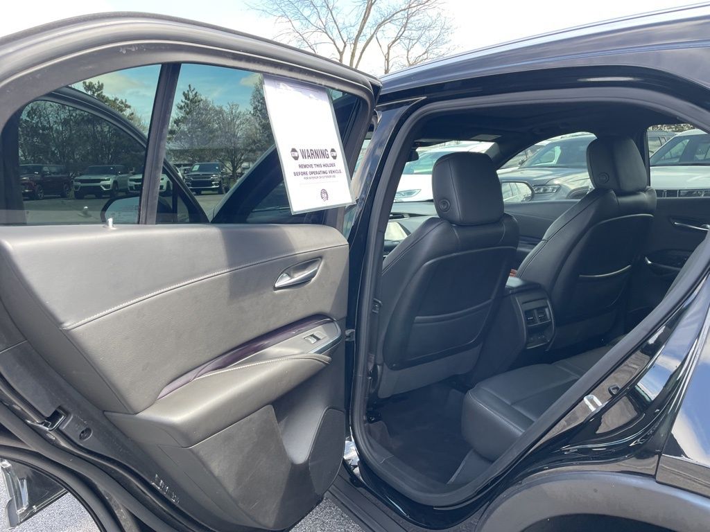 Used 2023 Cadillac XT4 - photo 31