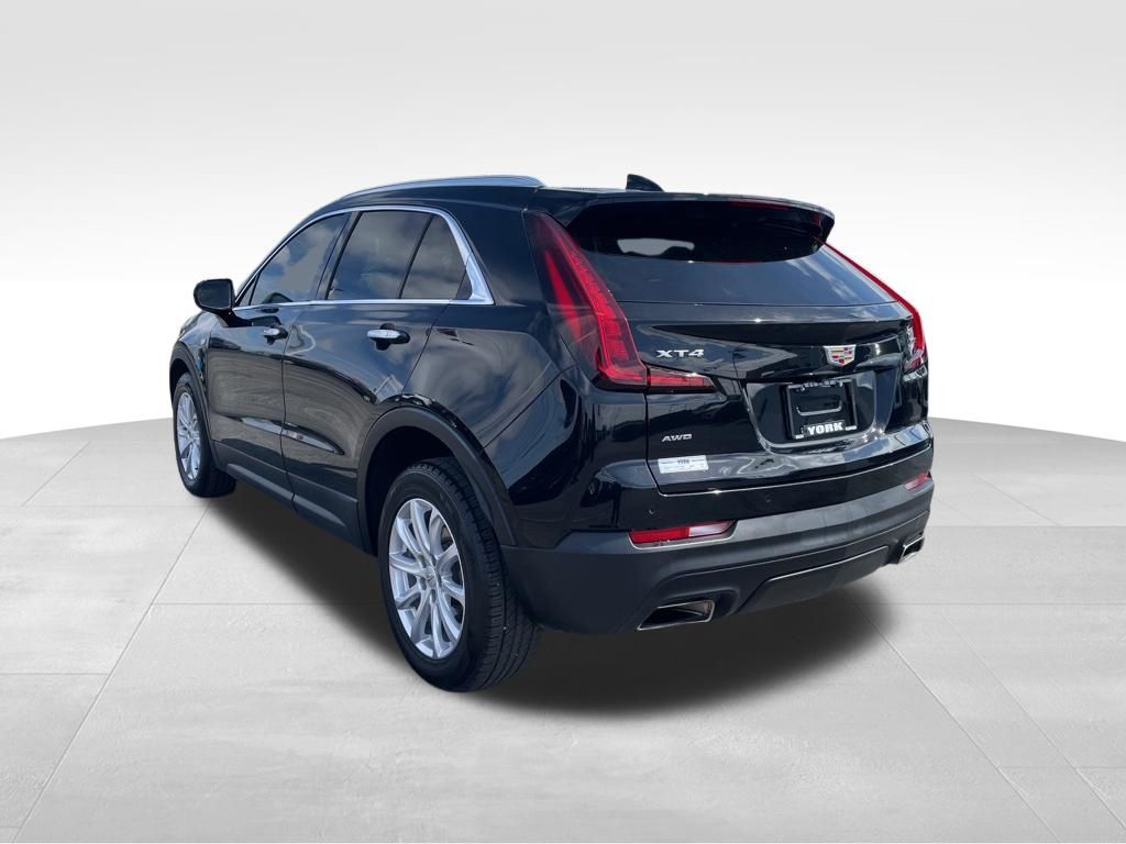 Used 2023 Cadillac XT4 - photo 5