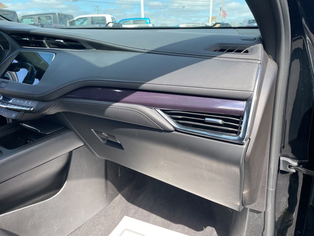 Used 2023 Cadillac XT4 - photo 41