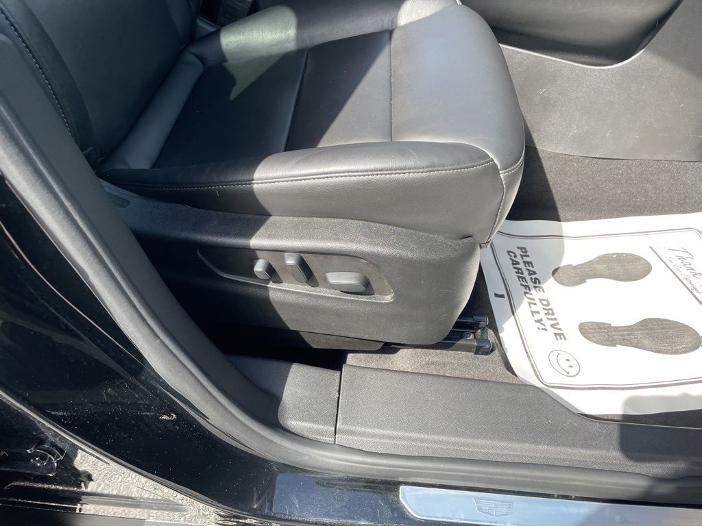 Used 2023 Cadillac XT4 - photo 42