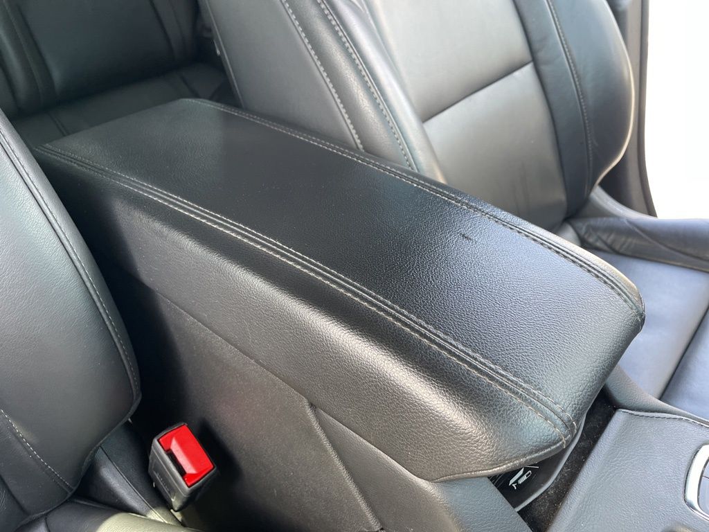 Used 2023 Cadillac XT4 - photo 43