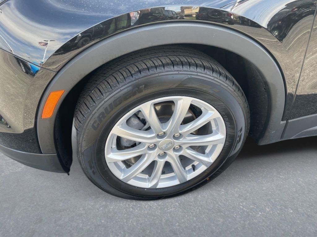 Used 2023 Cadillac XT4 - photo 11