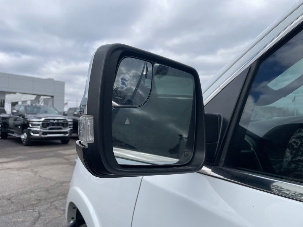 Used 2021 Ram 1500 - photo 9