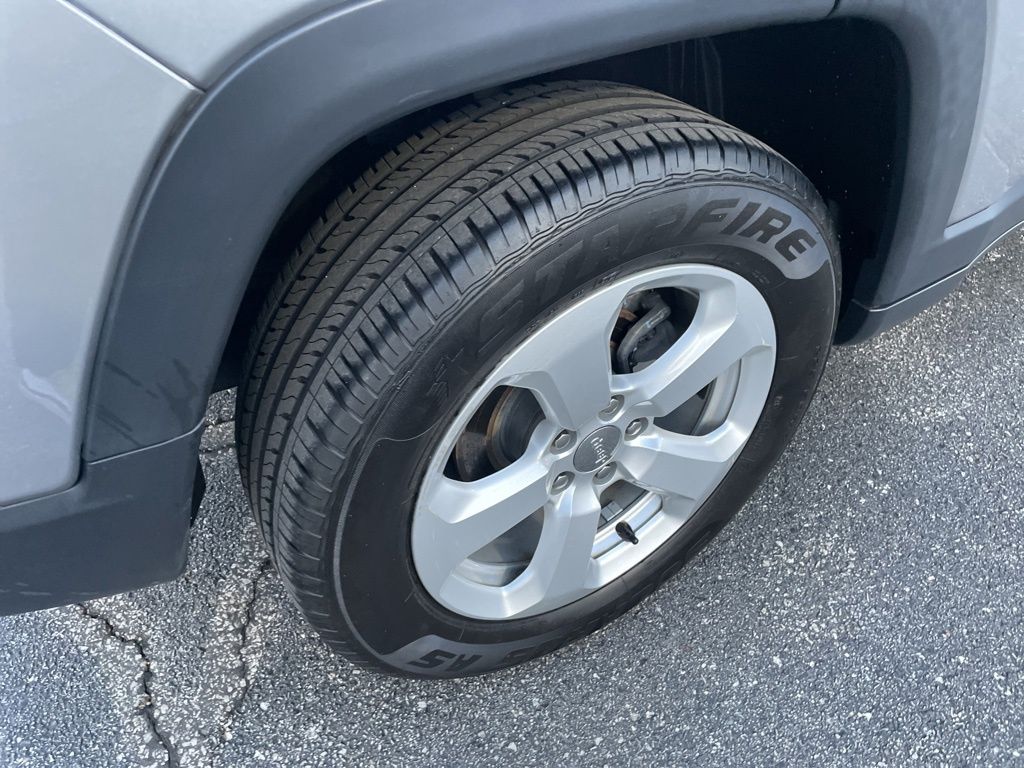 Used 2019 Jeep Compass - photo 13