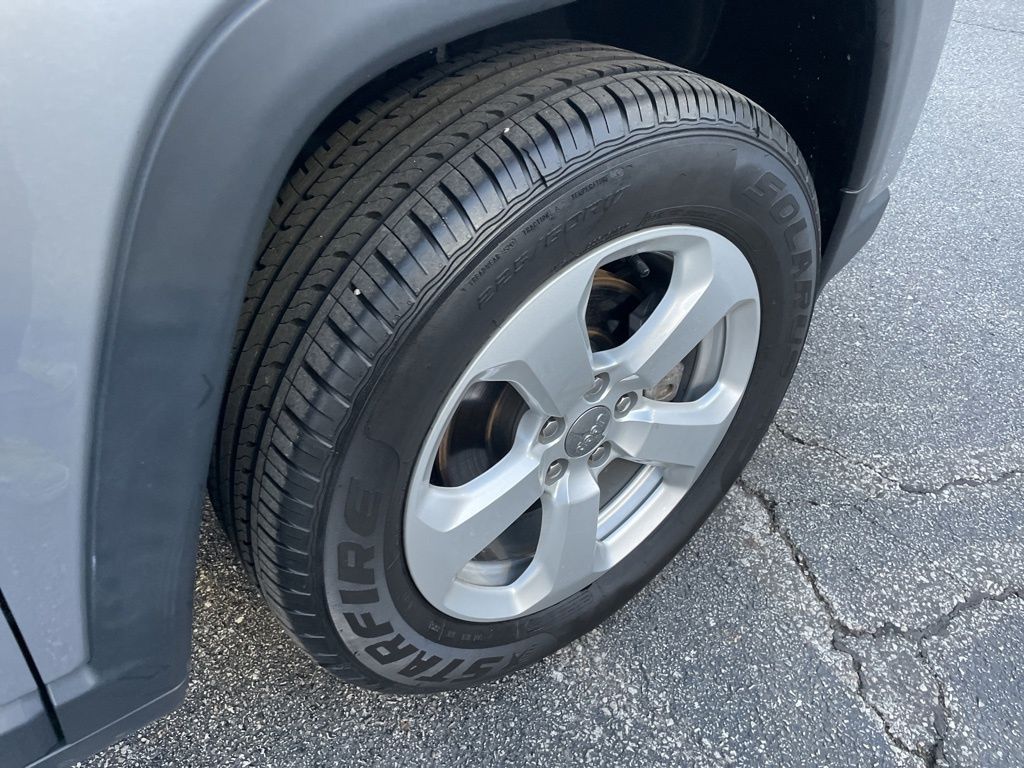 Used 2019 Jeep Compass - photo 14