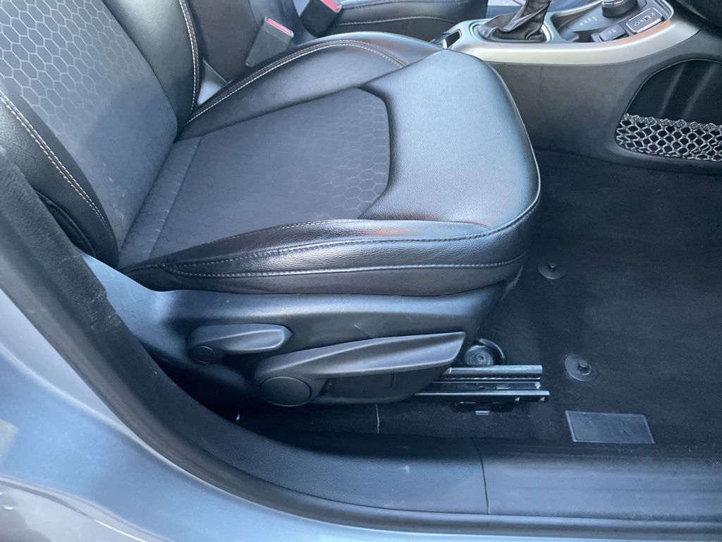 Used 2019 Jeep Compass - photo 40