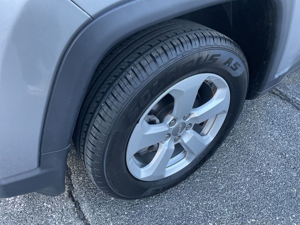 Used 2019 Jeep Compass - photo 11