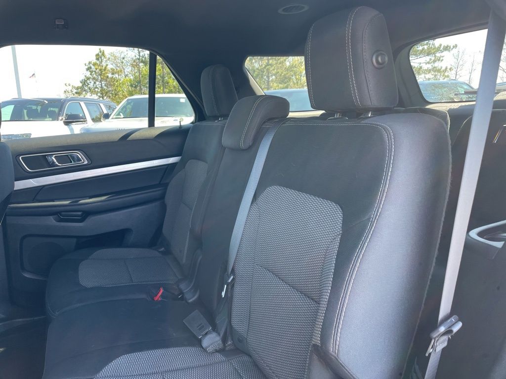 Used 2017 Ford Explorer - photo 32