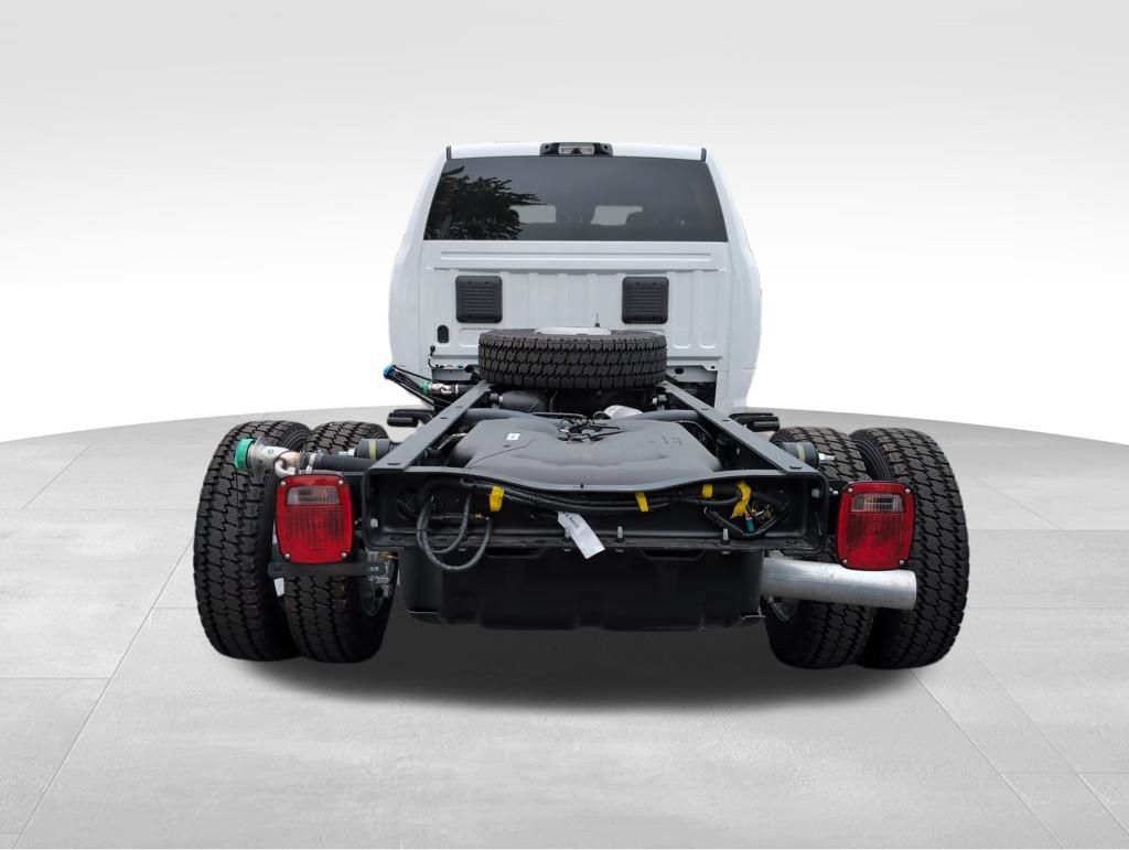New 2025 Ram 5500 - photo 9
