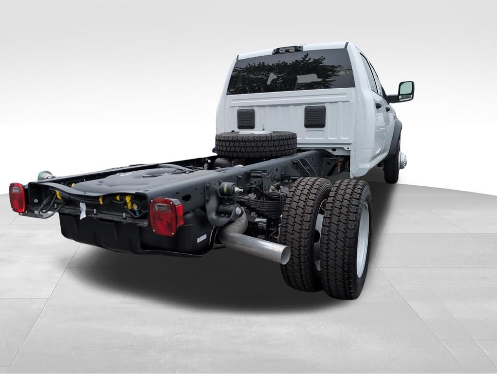 New 2025 Ram 5500 - photo 11