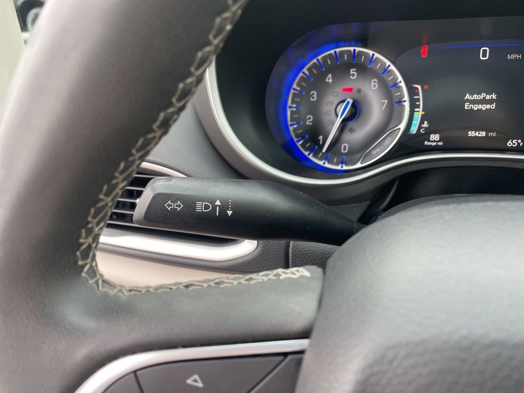 Used 2023 Chrysler Pacifica - photo 23
