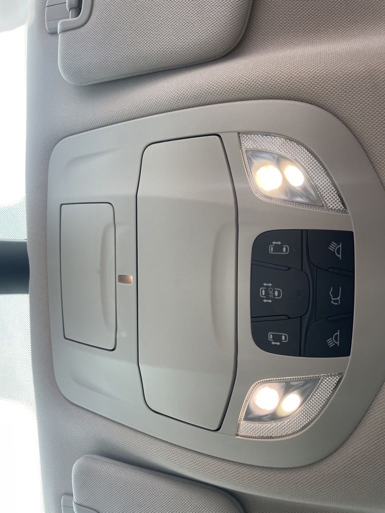 Used 2023 Chrysler Pacifica - photo 26