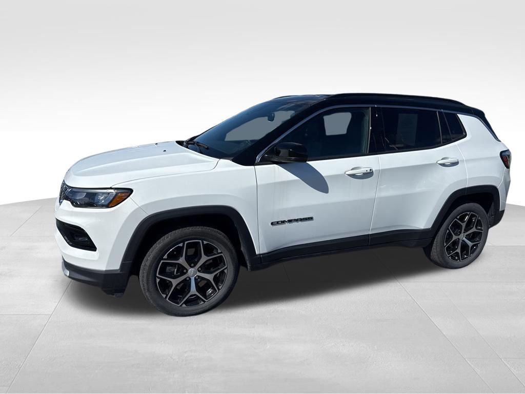 Used 2024 Jeep Compass - photo 2