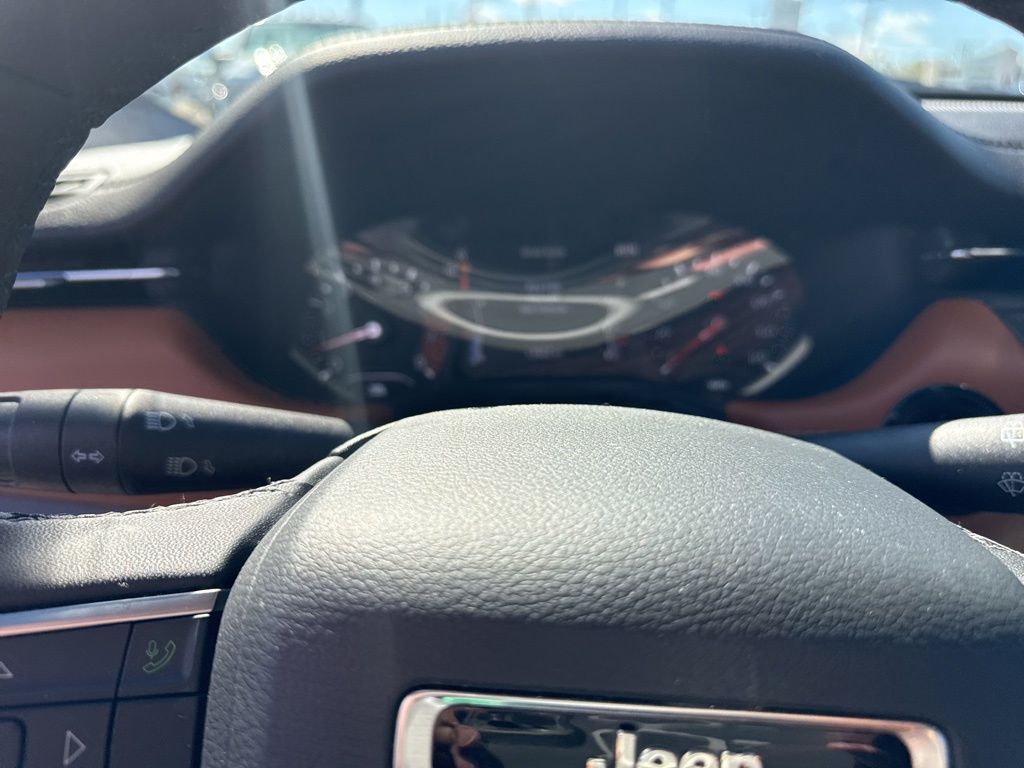 Used 2024 Jeep Compass - photo 23