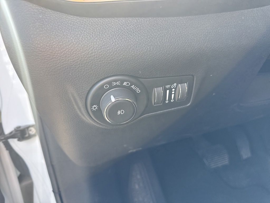 Used 2024 Jeep Compass - photo 27