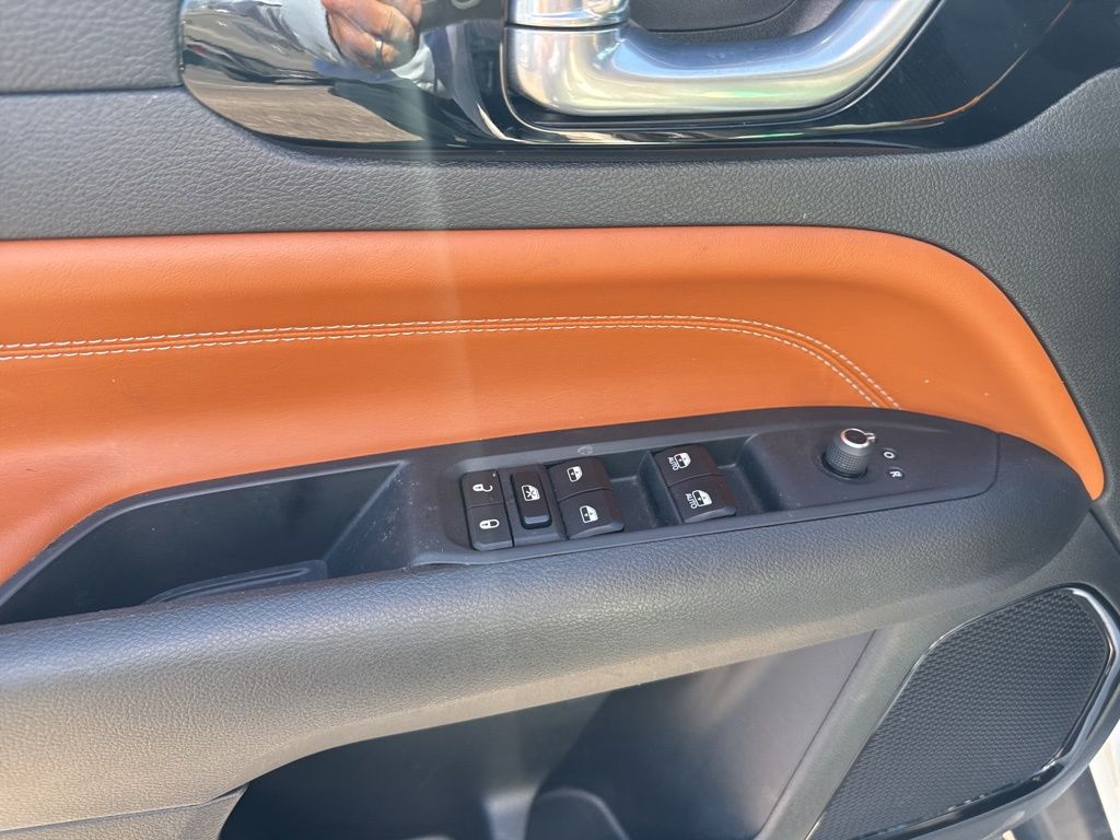 Used 2024 Jeep Compass - photo 28
