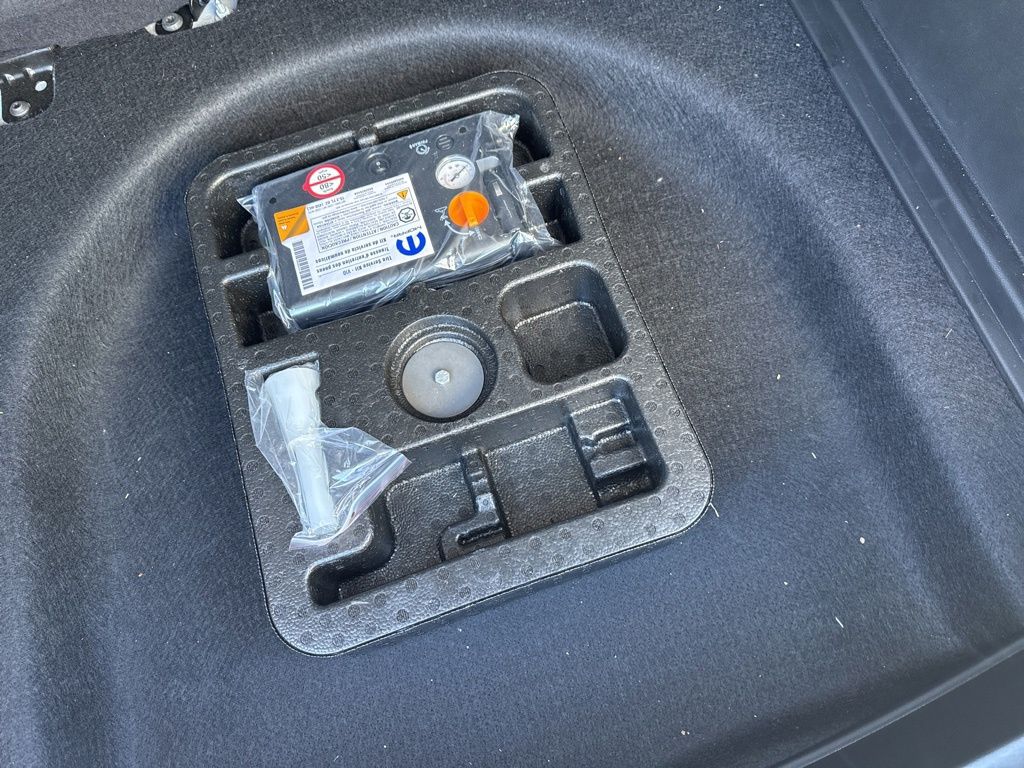 Used 2024 Jeep Compass - photo 34