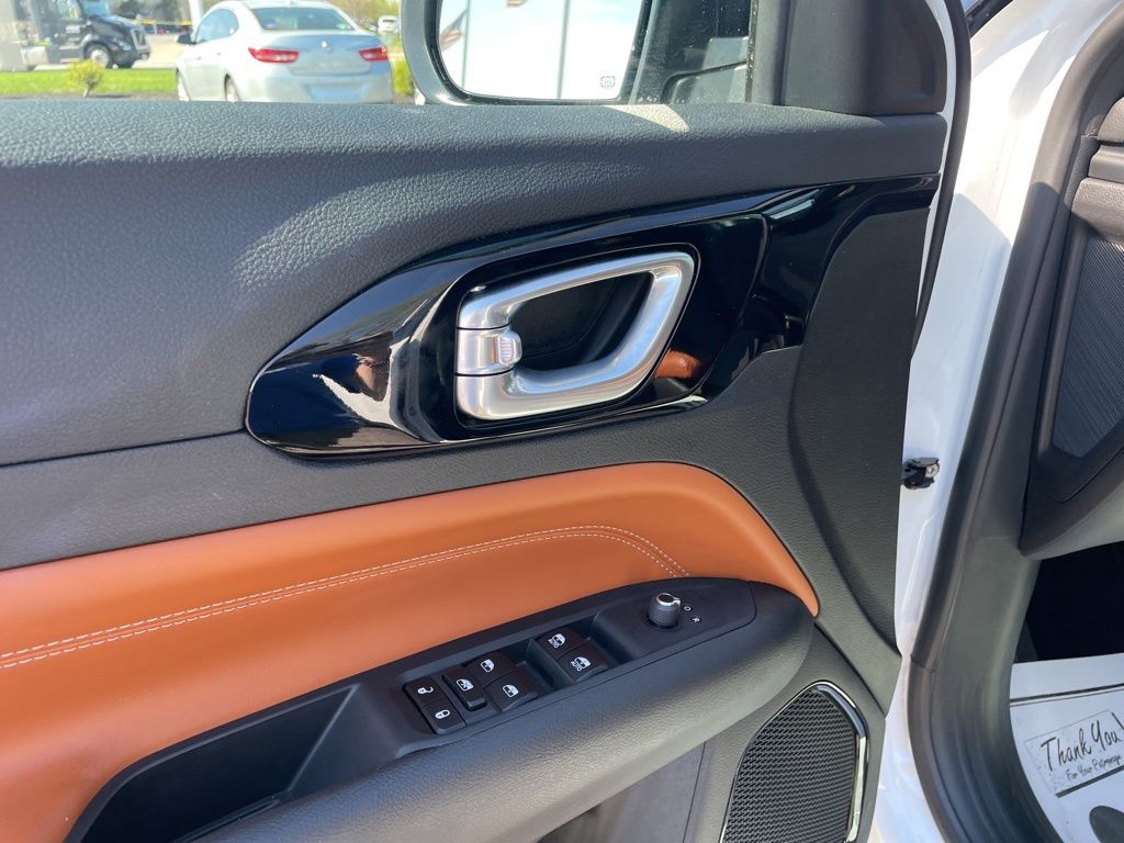 Used 2024 Jeep Compass - photo 19