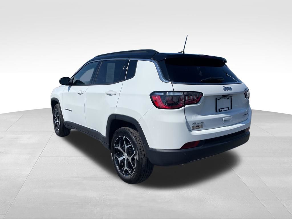 Used 2024 Jeep Compass - photo 5