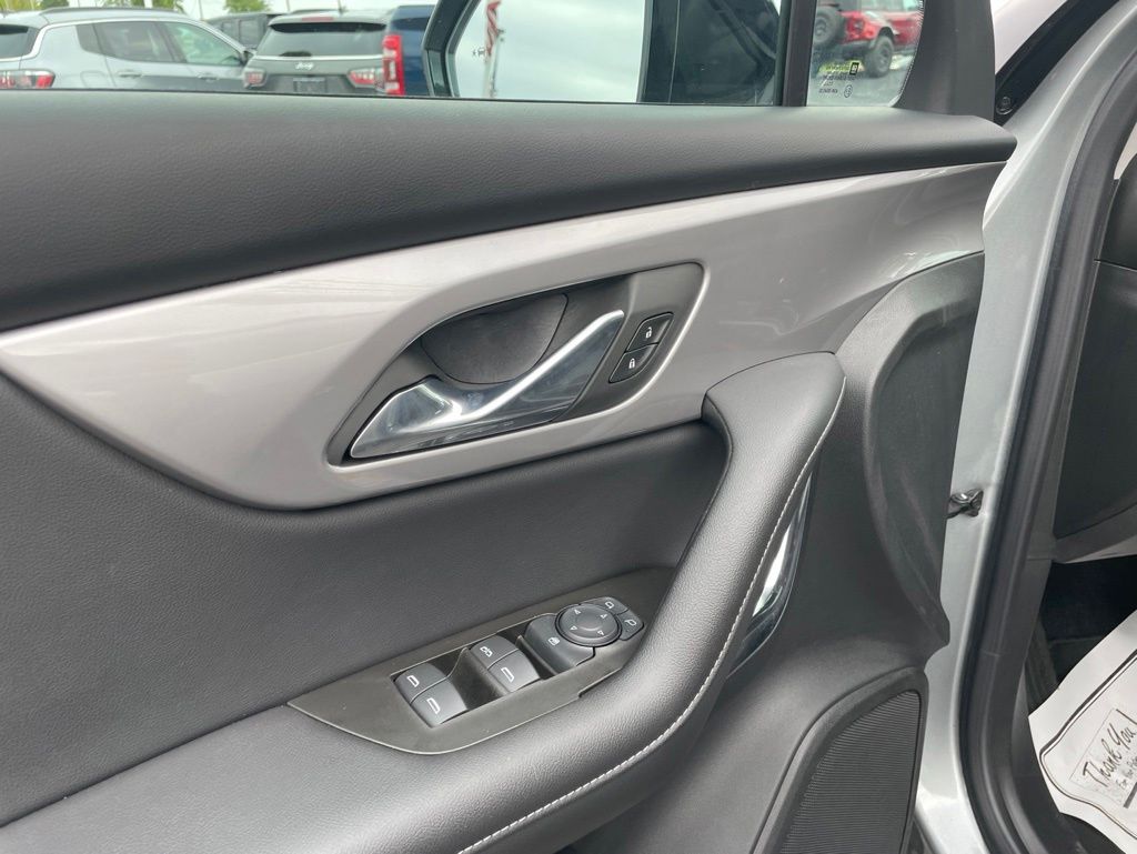 Used 2023 Chevrolet Blazer - photo 18