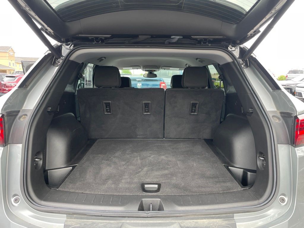 Used 2023 Chevrolet Blazer - photo 35