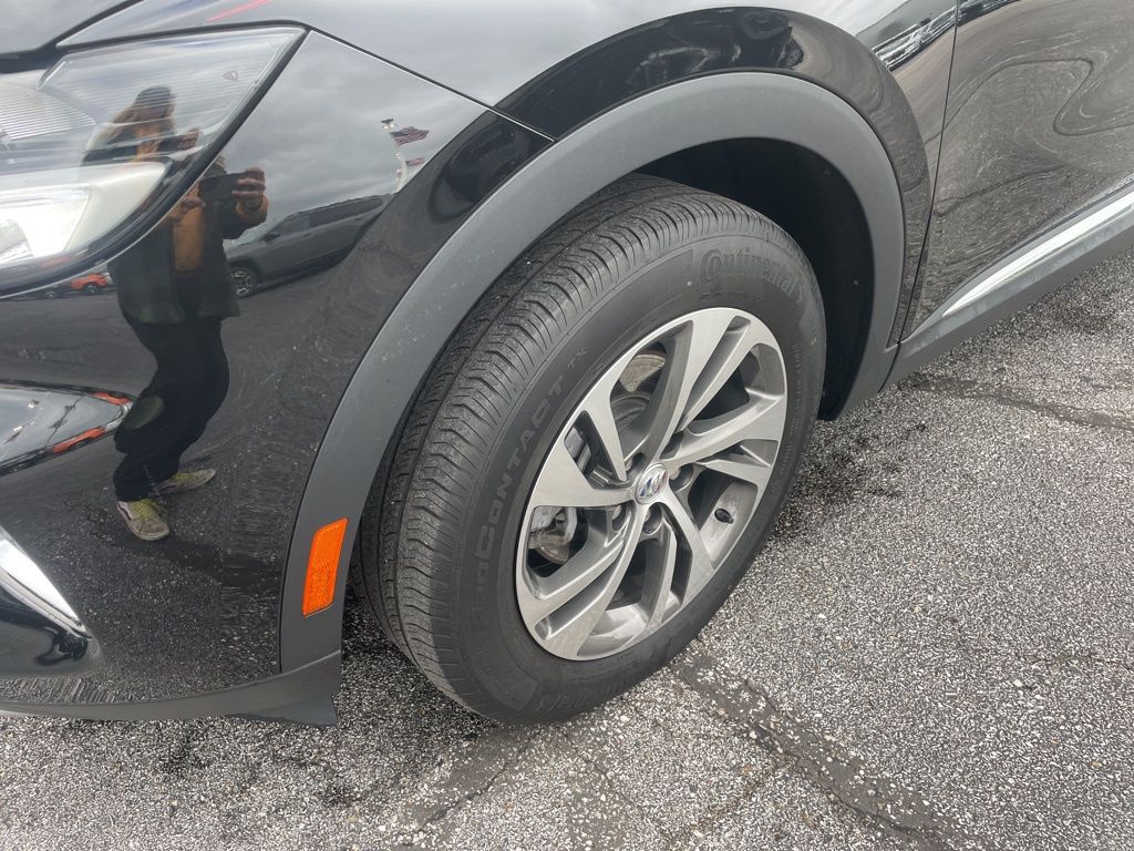 Used 2022 Buick Envision - photo 11