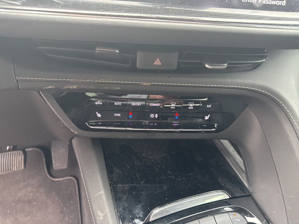 Used 2023 Buick Envision - photo 18