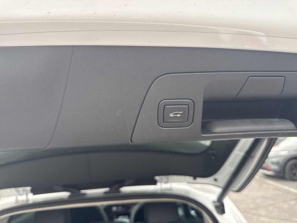 Used 2023 Buick Envision - photo 31