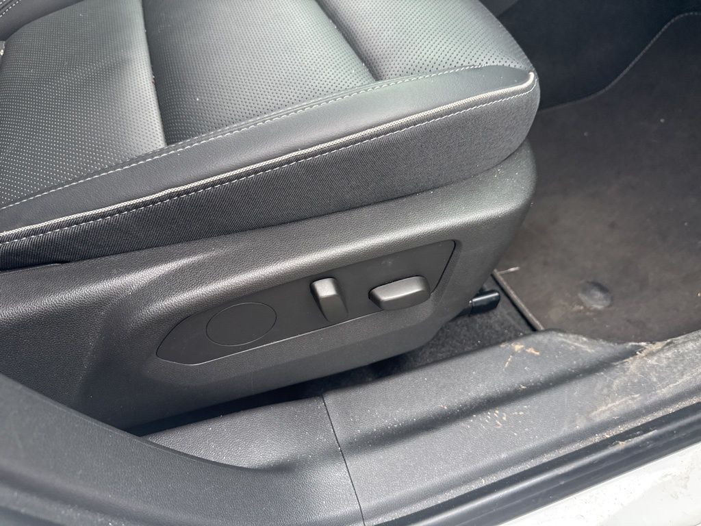 Used 2023 Buick Envision - photo 35