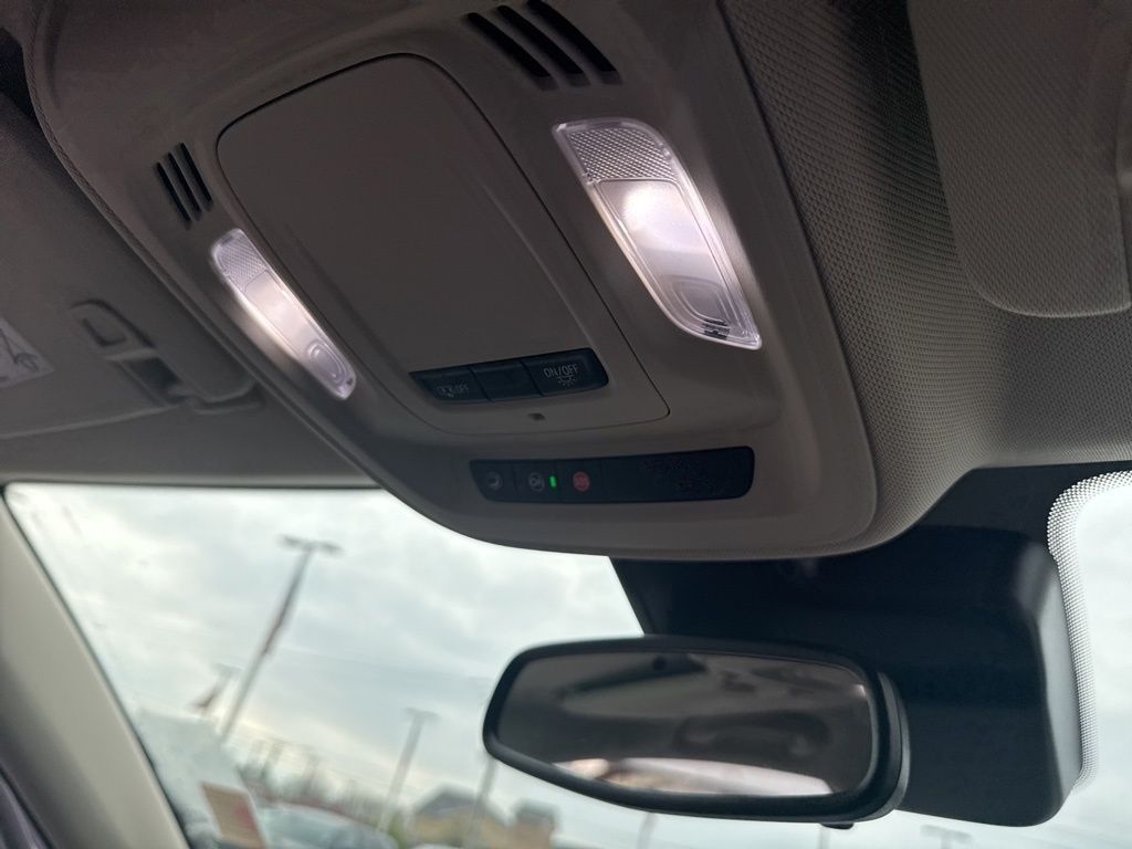 Used 2023 Buick Envision - photo 38