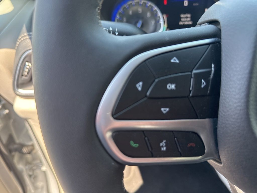 Used 2024 Chrysler Pacifica - photo 18
