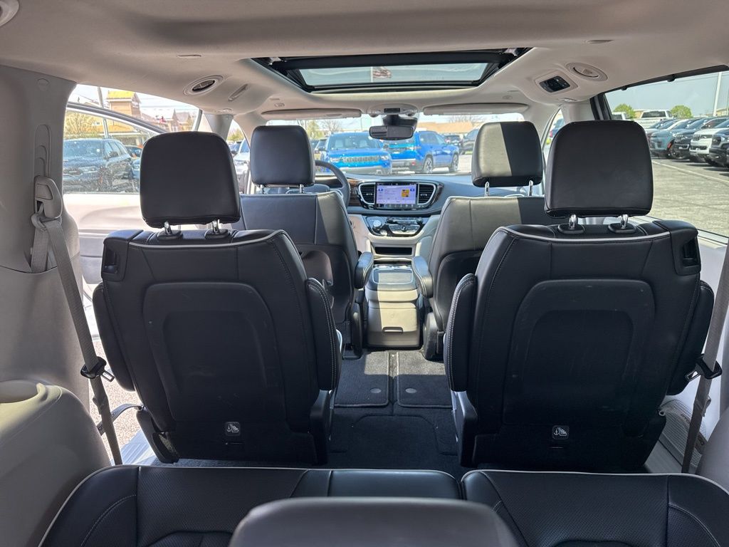 Used 2024 Chrysler Pacifica - photo 25